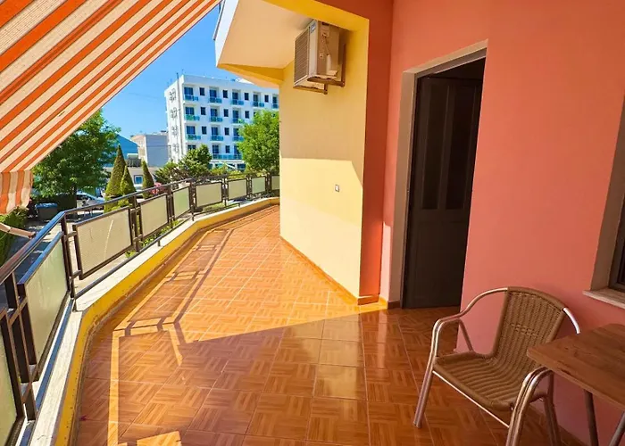 酒店 Martini Velipojë